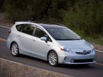 Toyota Prius MPV v 2011 года